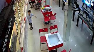 video 1038130864