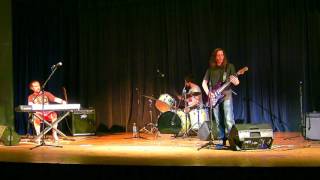Hughes Taylor - You'll Never Be Alone (Live)