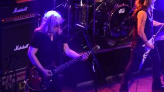 L7 live in Chicago at Metro - One More Thing