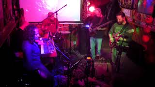 Jellyband2018-3-18aBeausBarGreenlawnNY