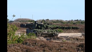 Leguan 2 and Leopard 2A7 Tanks - Kampfpanzer Leopard 2A7