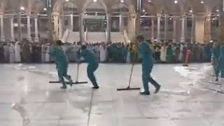 cleaning haramain shareefain safai in khana kabbah haram shareef masjid ul haram