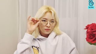 Jeongyeon Tries On Her New Glasses 😎
