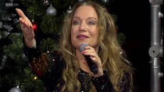 Niddl "Tina Turner der Donaustadt" mit Proud Mary in der Andy-Marek-Weihnachtsshow am 22.12.2025