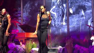 Lana Del Rey – Cherry (LA to the Moon Tour)