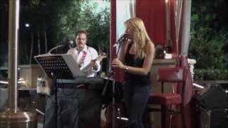 CARDAE performs "Red Red Wine" (TGI Fridays Tampa)