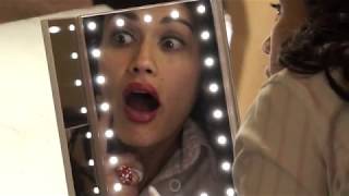 Deal Bonanza Trifold Light Up Vanity Mirror