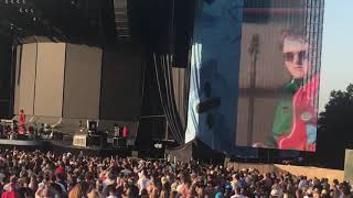 Lewis Capaldi - Tracksuit. Ed Sheeran Divide tour 26/08/2019.