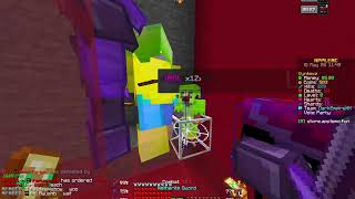 harassing x1ZxItzX [smol rank player] in applemc