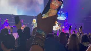 Tanya Tucker x Wynonna at The Judds (2/17/23): "Love is Alive"