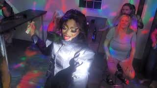 For YOUR Entertainment Show (Lechè Diamanté)