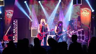 CRÜEligans: A Tribüte To Mötley Crüe - "Don't Go Away Mad (Just Go Away)"