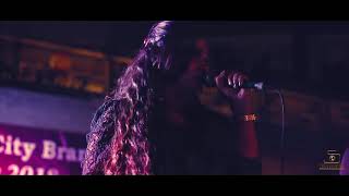 Divya Srivastava live performance | Showreel 2018 | bollywood new old songs | dancing audience