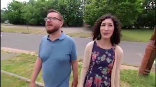 House Hunters with a serial killer who hates bath tubs #2