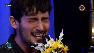Emilio Canta ‘Juegos de Amor’