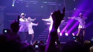 Britney Spears - 3 (Live in Arena Zagreb_ 1.10.2011)