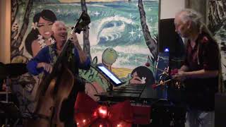 LIVE MUSIC: Thomas MacKay Trio w/ Rachael Gonzales "Oh Tannenbaum"  Dec. 18, 2025