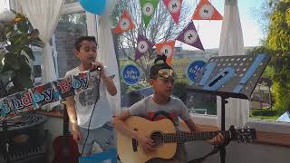 Ansh sings his original song "Cheeky Babies" on Om's birthday