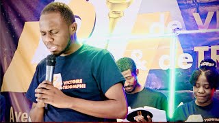 Dezyèm sware VIKTWA AK TRIYONF