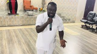 Oh champion kayafa in worship n sings tabita kum by father Nicholas Omane Acheampong