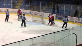 Fight/bagarre Samuel Duplain vs Cedric Verreault 21 février 2015