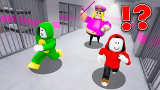 JJ and Mikey Escape Barry's Police Girl ?! (Maizen Roblox)