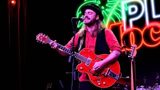 Paul Teeter "Angel With Devils Wings" - live at the El Mocambo
