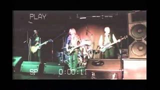 Silver Fox – Never Gonna Hurt You (Official Music Video)