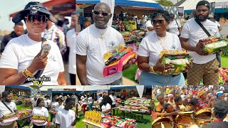 Wow!😮Maame Gold & her Husband take over Kumasi Sepaase today with a huge giving festival