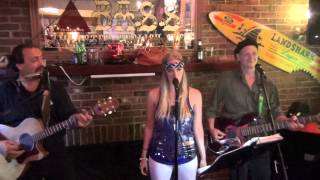 eLLe Morgan -rocky racoon