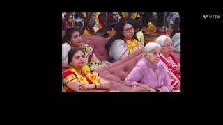 बच्चों को बिगाड़ने के लिए कौन जिम्मेदार है बॉलीवुड मां बाप या मोबाइल महाराज जी बता रहे हैं