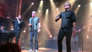 Guus Meeuwis (w/ Thomas Acda & Kraantje Pappie) - "Missen Zou" - Live in NYC - October 29, 2022