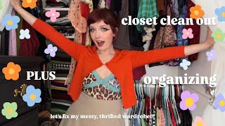 declutterring and organizing my closet 💫💗 | closet clean out, organization, thrifted fashion