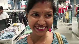 Zudio তে 99 অফার দিচ্ছে ।। তাই সুস্মিতা খুব কেনাকাটা করলো ।।। মা কে বাড়ি নিয়ে আসলাম ।।
