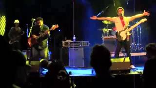 Liss Switzerland con Chamito / Tierra y paz  2010