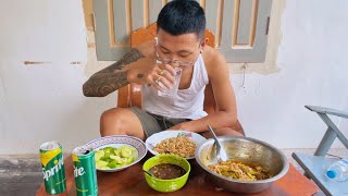 Rawn Mukbang ve hlawl🤣