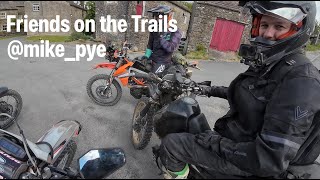 Friends on the trails (@mike_pye )
