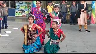 सुआ नृत्य । Suwa dance --bolata he mittu tapata turu .
