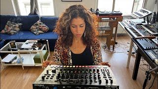 Analog Lab is live with Roro for a TR-8s Tutorial 🎹