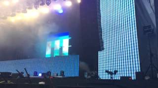 Dimitri Vegas & like mike at creamfields 2015