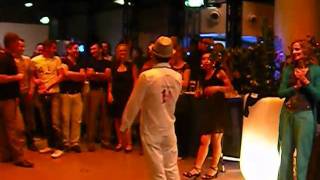 CLAVE4EVER-DASCHKA-GÄSTE LÄNDER IM IKU 1 MINUTE.wmv