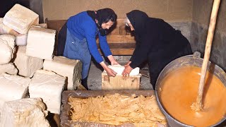 Soap made with pig and sheep fats. Homemade preparation and its use in the laundry room