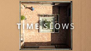 A House That Slows Time — Built Around Water, Tree, and Sky