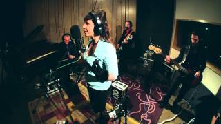 909 Sessions: Latenight Callers - 'Future Scars' | The Bridge