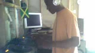 Dj Zeee-LIVE-GALA RIDDIM MIX MAR 2010 {DON CORLEONE RECORDS}