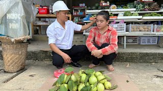 Kind CEO helps single mother sell goods at the market, what is the result