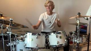 Black Sabbath - War Pigs (Drum cover by 15 year old)