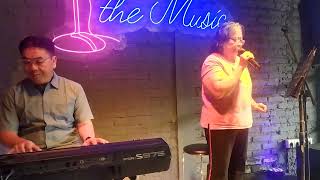 Rasa Cinta .Rinto Harahap cover LILY ( LIVE ) 