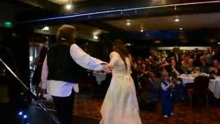 MR & MRS EDWARDS FIRST DANCE