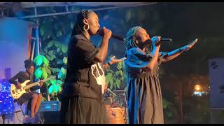 Tena Me Nkyen performed by the sensational Queens of music 🎶